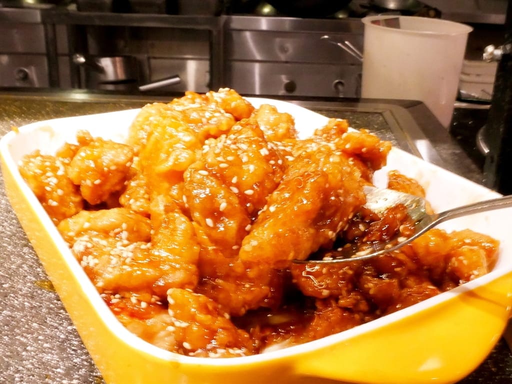 | 大直典華美食 | 豐FOOD海陸百匯， 各國特色料理都在這裡，下午餐吃到飽～