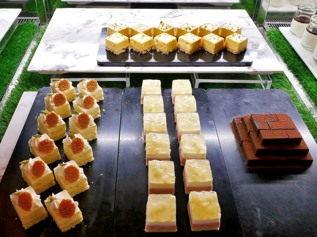 | 大直典華美食 | 豐FOOD海陸百匯， 各國特色料理都在這裡，下午餐吃到飽～