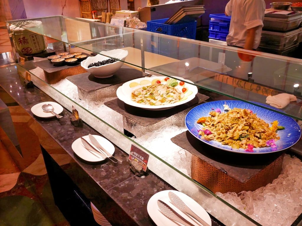 | 大直典華美食 | 豐FOOD海陸百匯， 各國特色料理都在這裡，下午餐吃到飽～