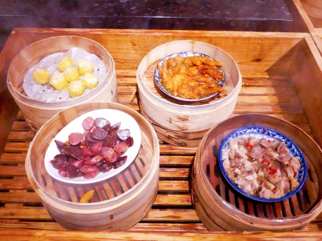 | 大直典華美食 | 豐FOOD海陸百匯， 各國特色料理都在這裡，下午餐吃到飽～