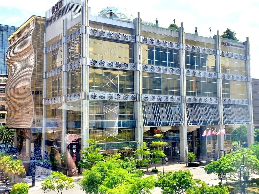 | 大直典華美食 | 豐FOOD海陸百匯， 各國特色料理都在這裡，下午餐吃到飽～