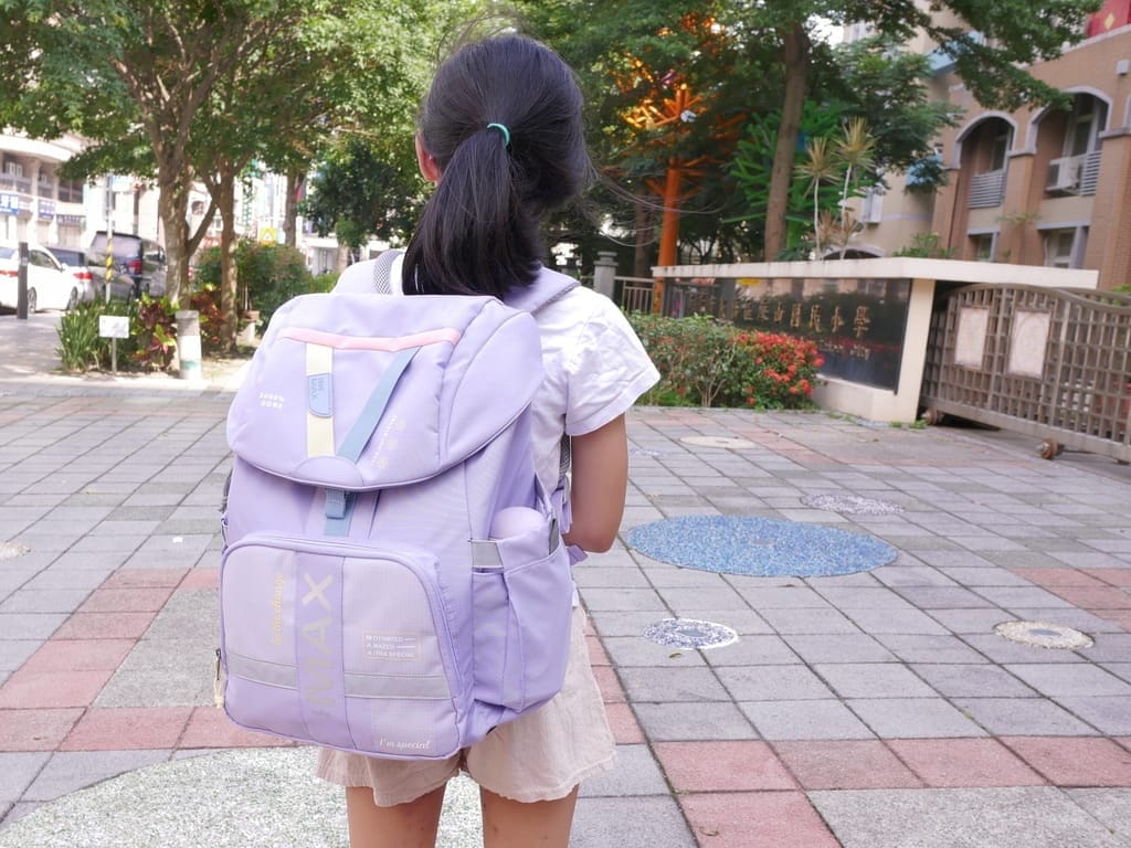 全球護脊書包領導品牌|小學生書包推薦|Tiger Family專利下拉式磁扣書包,Max酷玩系列.符合人體工學設計,輕量/環保無毒! - 第13張圖 全球護脊書包領導品牌|小學生書包推薦|Tiger Family專利下拉式磁扣書包,Max酷玩系列.符合人體工學設計,輕量/環保無毒!