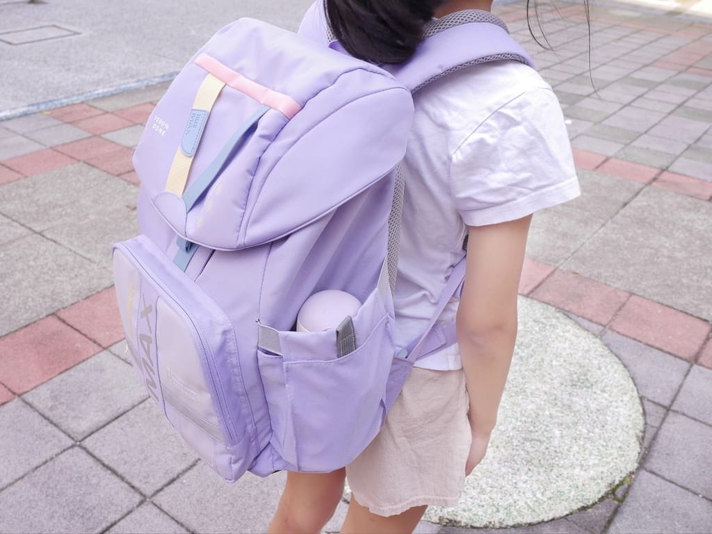 全球護脊書包領導品牌|小學生書包推薦|Tiger Family專利下拉式磁扣書包,Max酷玩系列.符合人體工學設計,輕量/環保無毒! - 第3張圖 全球護脊書包領導品牌|小學生書包推薦|Tiger Family專利下拉式磁扣書包,Max酷玩系列.符合人體工學設計,輕量/環保無毒!
