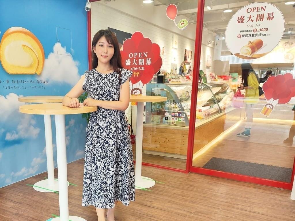 | 24小時智能甜點店 | 亞尼克台北西門店盛大開幕，奶茶布丁生乳捲／北海道黑酷曲，半夜也能買蛋糕！
