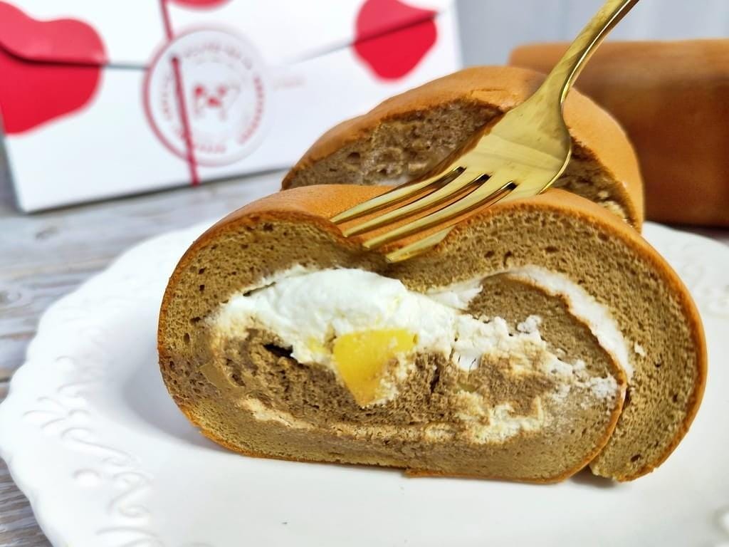 | 24小時智能甜點店 | 亞尼克台北西門店盛大開幕，奶茶布丁生乳捲／北海道黑酷曲，半夜也能買蛋糕！