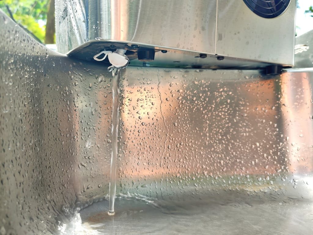 |好攜帶製冰機 | KOHZII 康馳 手提式全自動製冰機KIM1211SS,7分鐘快速製冰.體型輕巧大容量.享受冰塊無需久候! - 第16張圖 |好攜帶製冰機 | KOHZII 康馳 手提式全自動製冰機KIM1211SS,7分鐘快速製冰.體型輕巧大容量.享受冰塊無需久候!