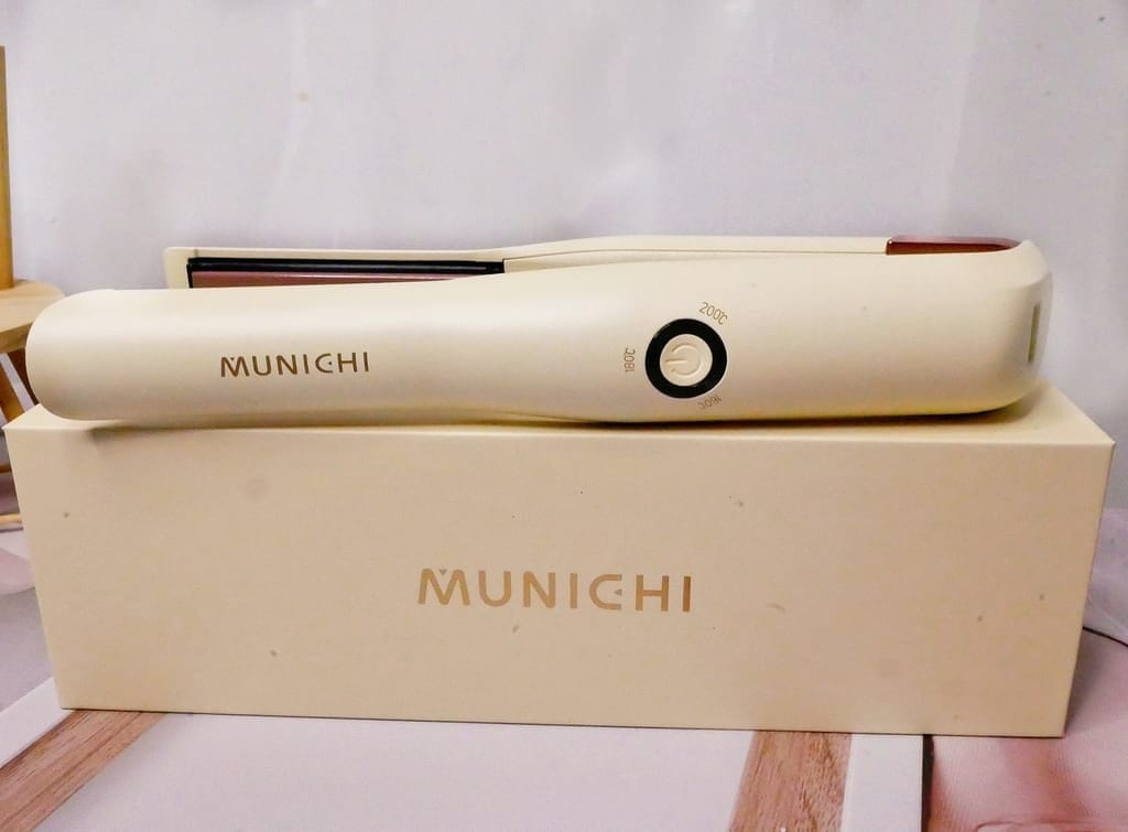 | 頭髮造型 | MUNICHI 沐尼黑 直捲兩用溫控無線離子夾MR.0932,植物蛋白塗層設計,3段恆溫,減少傷害毛鱗片,造型更柔順.TYPE-C充電! - 第5張圖 | 頭髮造型 | MUNICHI 沐尼黑 直捲兩用溫控無線離子夾MR.0932,植物蛋白塗層設計,3段恆溫,減少傷害毛鱗片,造型更柔順.TYPE-C充電!
