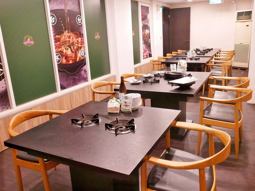 | 超人氣排隊名店 | 狂一鍋北樹林區插旗,多種主題湯底任選,台味火鍋香氣濃郁.自助吧免費吃!! - 第17張圖 | 超人氣排隊名店 | 狂一鍋北樹林區插旗,多種主題湯底任選,台味火鍋香氣濃郁.自助吧免費吃!!