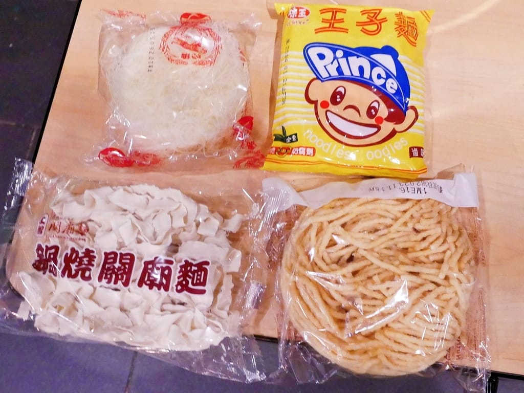 | 超人氣排隊名店 | 狂一鍋北樹林區插旗,多種主題湯底任選,台味火鍋香氣濃郁.自助吧免費吃!! - 第31張圖 | 超人氣排隊名店 | 狂一鍋北樹林區插旗,多種主題湯底任選,台味火鍋香氣濃郁.自助吧免費吃!!