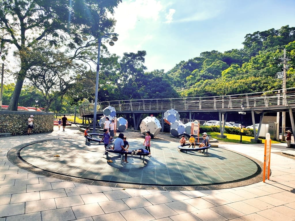 | 親子一日遊 | 沙發馬鈴薯樂園 清水中華店,佔地上百坪.出貨率高.新手也可以夾到嗨~ - 第6張圖 | 親子一日遊 | 沙發馬鈴薯樂園 清水中華店,佔地上百坪.出貨率高.新手也可以夾到嗨~