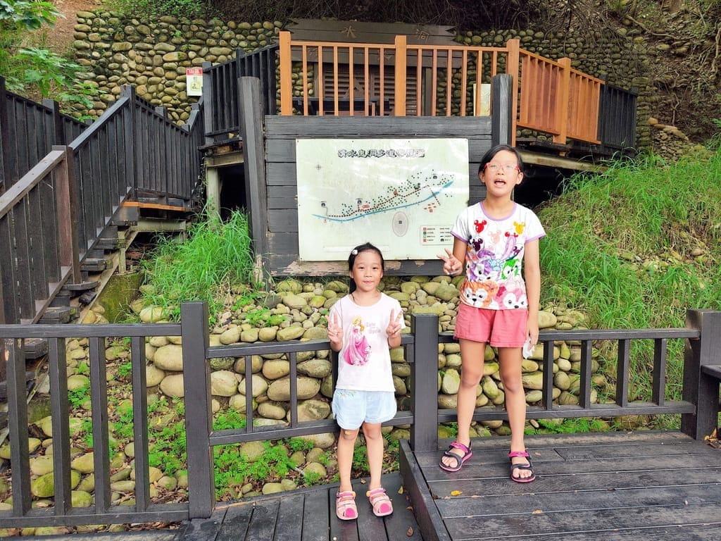 | 親子一日遊 | 沙發馬鈴薯樂園 清水中華店,佔地上百坪.出貨率高.新手也可以夾到嗨~ - 第2張圖 | 親子一日遊 | 沙發馬鈴薯樂園 清水中華店,佔地上百坪.出貨率高.新手也可以夾到嗨~