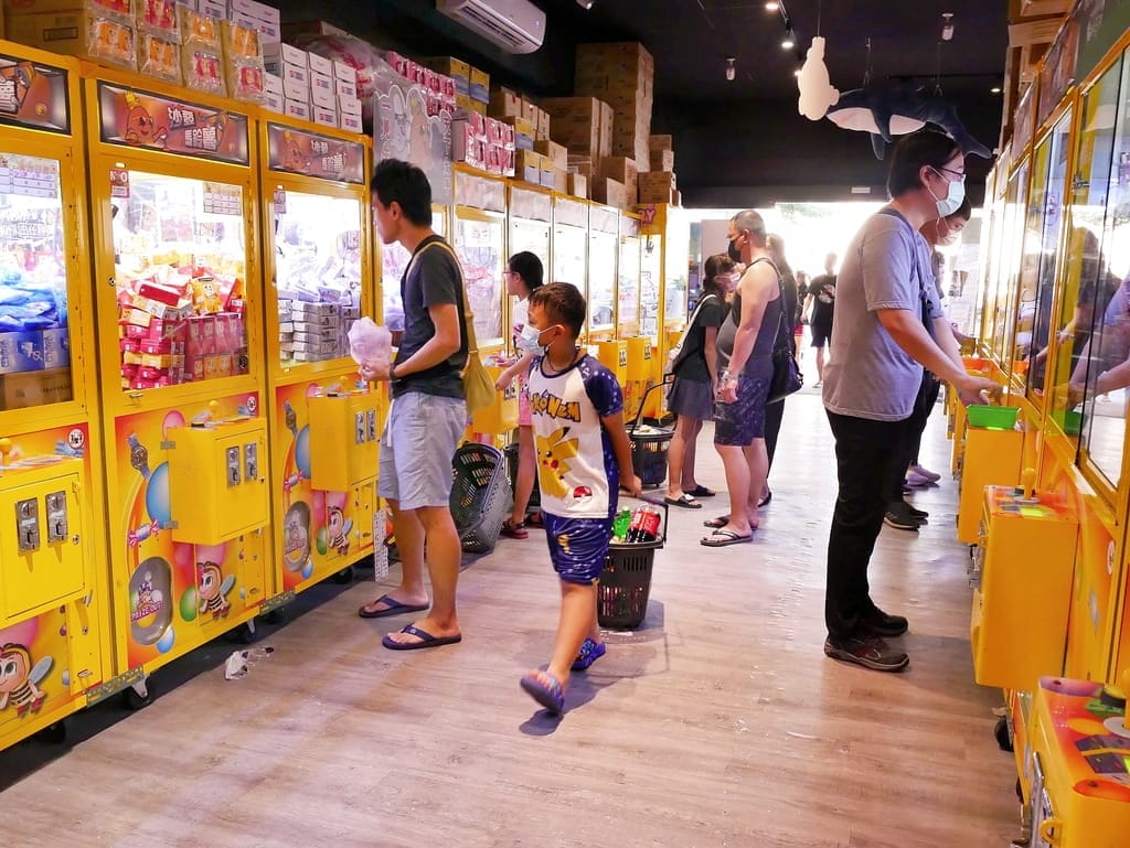 | 親子一日遊 | 沙發馬鈴薯樂園 清水中華店,佔地上百坪.出貨率高.新手也可以夾到嗨~ - 第23張圖 | 親子一日遊 | 沙發馬鈴薯樂園 清水中華店,佔地上百坪.出貨率高.新手也可以夾到嗨~