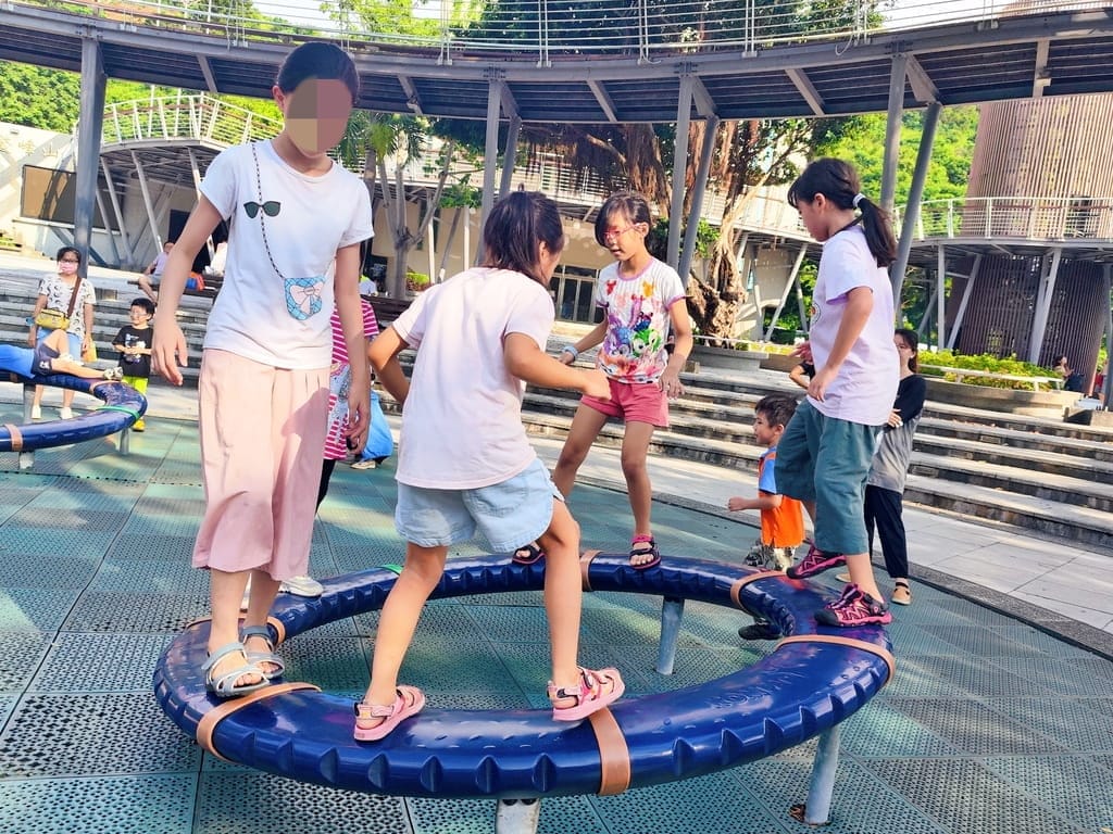 | 親子一日遊 | 沙發馬鈴薯樂園 清水中華店,佔地上百坪.出貨率高.新手也可以夾到嗨~ - 第9張圖 | 親子一日遊 | 沙發馬鈴薯樂園 清水中華店,佔地上百坪.出貨率高.新手也可以夾到嗨~