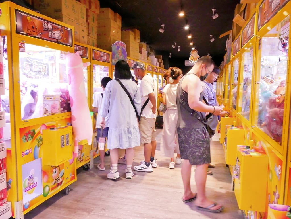 | 親子一日遊 | 沙發馬鈴薯樂園 清水中華店,佔地上百坪.出貨率高.新手也可以夾到嗨~ - 第15張圖 | 親子一日遊 | 沙發馬鈴薯樂園 清水中華店,佔地上百坪.出貨率高.新手也可以夾到嗨~