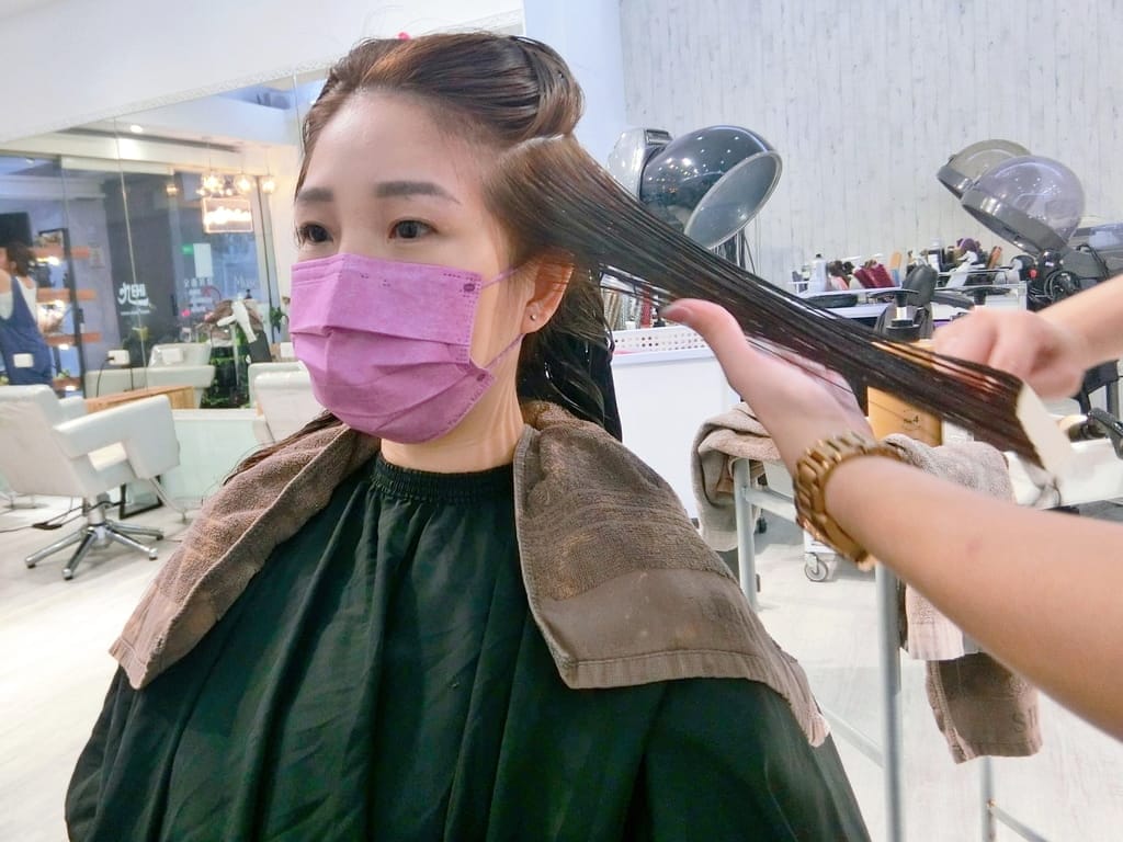 | 板橋染髮推薦|旭Asahi hair space 板橋店.不挑膚色的蜜糖棕髮色.不想化妝也有好氣色.女神結構護髮! - 第31張圖 | 板橋染髮推薦|旭Asahi hair space 板橋店.不挑膚色的蜜糖棕髮色.不想化妝也有好氣色.女神結構護髮!