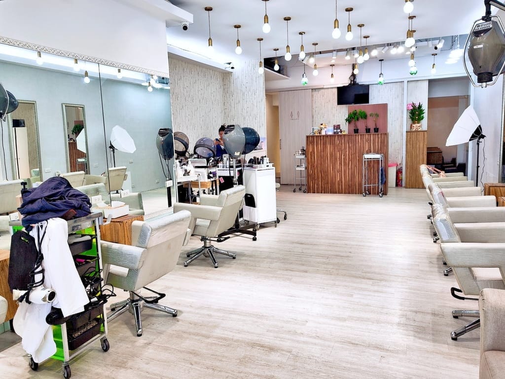 | 板橋染髮推薦|旭Asahi hair space 板橋店.不挑膚色的蜜糖棕髮色.不想化妝也有好氣色.女神結構護髮! - 第4張圖 | 板橋染髮推薦|旭Asahi hair space 板橋店.不挑膚色的蜜糖棕髮色.不想化妝也有好氣色.女神結構護髮!