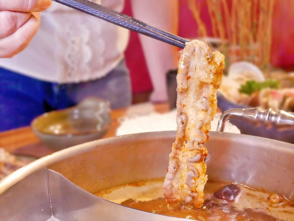 | 新莊火鍋 | 囍富火鍋.當月壽星送海陸肉肉蛋糕.費時熬煮湯頭,肉肉控大滿足! - 第27張圖 | 新莊火鍋 | 囍富火鍋.當月壽星送海陸肉肉蛋糕.費時熬煮湯頭,肉肉控大滿足!