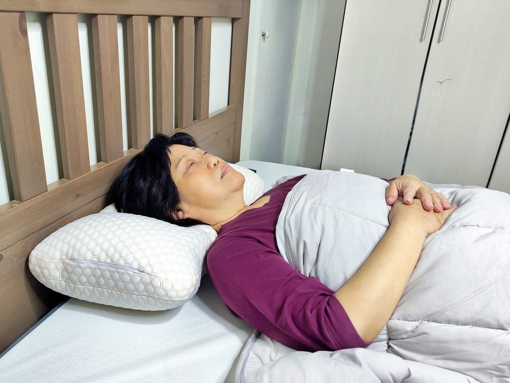 |乳膠枕推薦|日本旭川 神の枕.石墨稀金絲布.恆溫/抗菌/透氣.挑選對的枕頭一覺到天亮! - 第17張圖 |乳膠枕推薦|日本旭川 神の枕.石墨稀金絲布.恆溫/抗菌/透氣.挑選對的枕頭一覺到天亮!