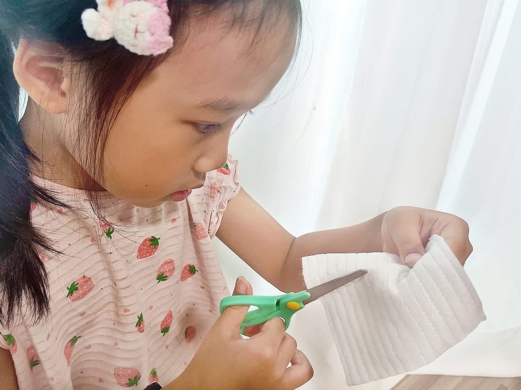 小孩受傷換藥不喊痛!生活居家常備品-康威多愛膚人工皮搭配康威愛康膚銀抗菌敷料,完整呵護傷口 - 第10張圖 小孩受傷換藥不喊痛!生活居家常備品-康威多愛膚人工皮搭配康威愛康膚銀抗菌敷料,完整呵護傷口