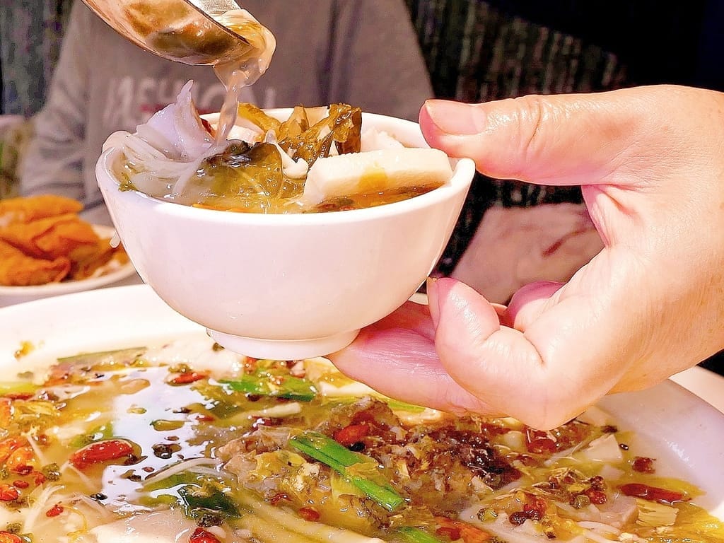 | 新店港式飲茶 聚餐 | 乾隆坊餐廳.大推酸菜水煮魚/荔茸香酥鴨,平價港式點心! - 第47張圖 | 新店港式飲茶 聚餐 | 乾隆坊餐廳.大推酸菜水煮魚/荔茸香酥鴨,平價港式點心!