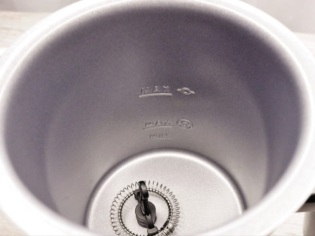 |冷熱奶泡機推薦|SANSUI山水 冷熱兩用分離式電動奶泡機,輕鬆製作冷熱奶泡/打發奶蓋/咖啡拉花.實用又便利! - 第14張圖 |冷熱奶泡機推薦|SANSUI山水 冷熱兩用分離式電動奶泡機,輕鬆製作冷熱奶泡/打發奶蓋/咖啡拉花.實用又便利!