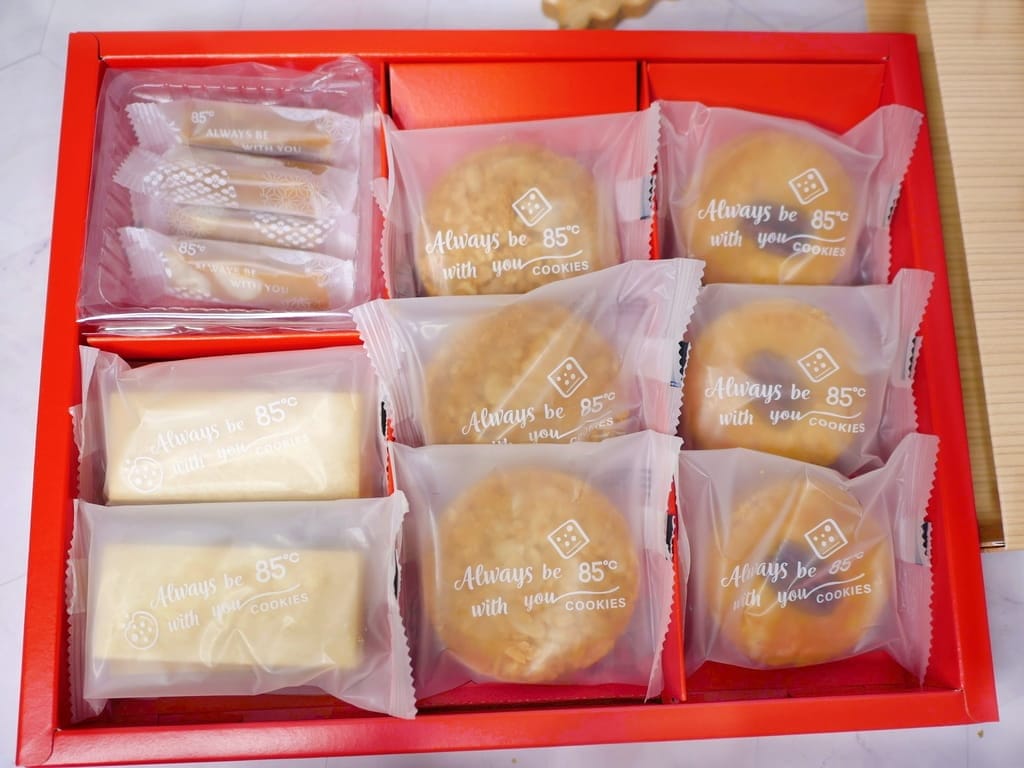 |伴手禮推薦/過年送禮推薦|85度C 2024年節禮盒.獨家新品-夏威夷海鹽牛奶糖.送禮自用都很涮嘴.預購85折.禮盒推薦! - 第15張圖 |伴手禮推薦/過年送禮推薦|85度C 2024年節禮盒.獨家新品-夏威夷海鹽牛奶糖.送禮自用都很涮嘴.預購85折.禮盒推薦!