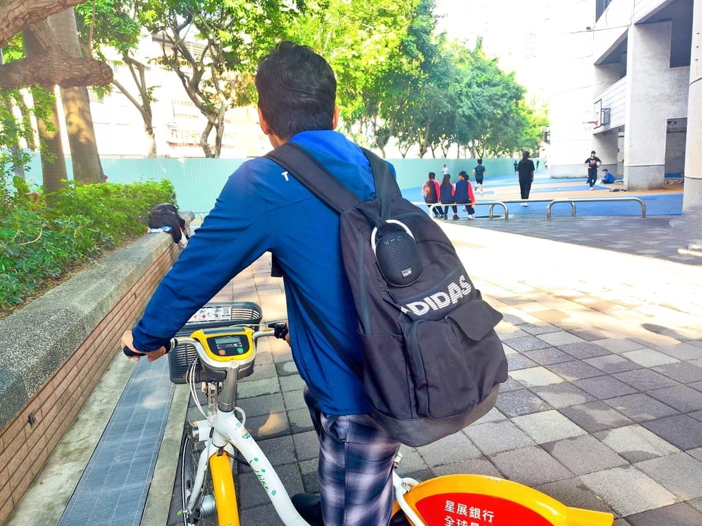 |攜帶式音響推薦|E-books D49 掛勾式可串聯美聲藍牙5.3音響.音質飽滿渾厚,外型變光炫彩 - 第21張圖 |攜帶式音響推薦|E-books D49 掛勾式可串聯美聲藍牙5.3音響.音質飽滿渾厚,外型變光炫彩