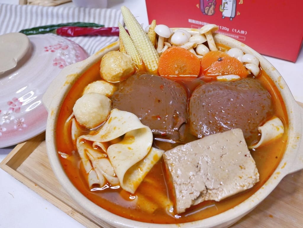 |團購美食|好食圓滿 牛肉麵/ 麻辣鴨血豆腐.超大塊爆汁嫩鴨血.在家輕鬆料理出廚師級美味! - 第30張圖 |團購美食|好食圓滿 牛肉麵/ 麻辣鴨血豆腐.超大塊爆汁嫩鴨血.在家輕鬆料理出廚師級美味!