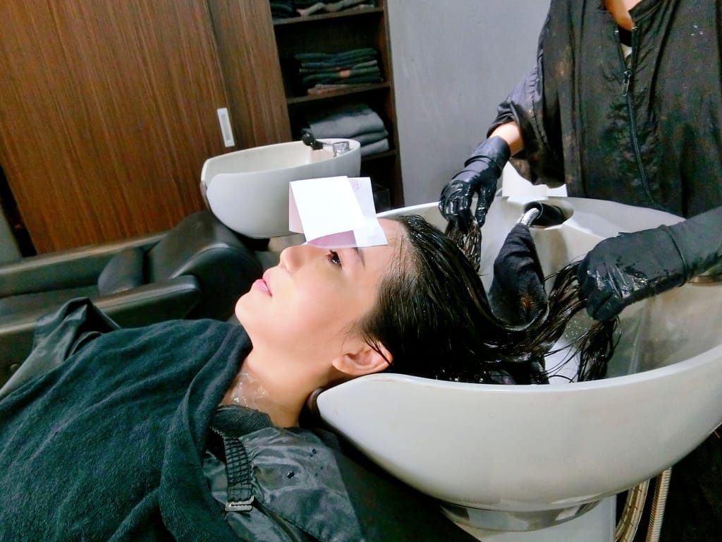 | 東區染髮 | N-Art Hair Styling.韓系髮型,東區髮型師,慵懶系捲髮推薦! - 第28張圖 | 東區染髮 | N-Art Hair Styling.韓系髮型,東區髮型師,慵懶系捲髮推薦!