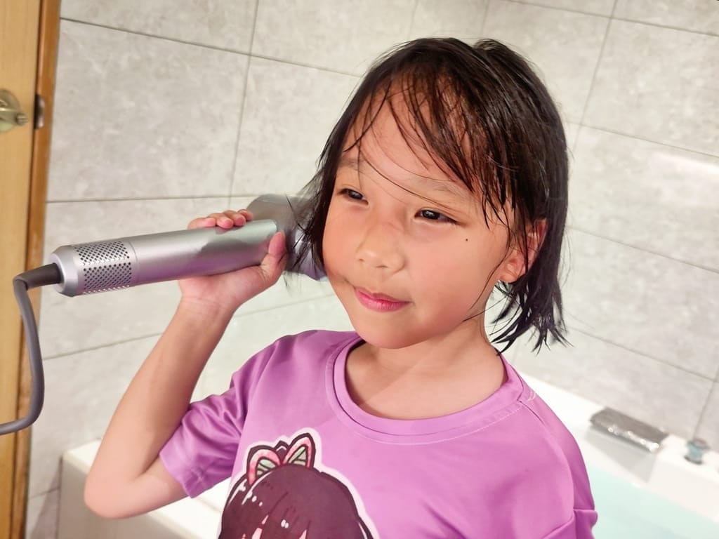 |吹風機推薦|Bmxmao MAO hair H1 水光雙效離子高速吹風機.超大風量+高濃度負離子,居家整髮好輕鬆! - 第22張圖 |吹風機推薦|Bmxmao MAO hair H1 水光雙效離子高速吹風機.超大風量+高濃度負離子,居家整髮好輕鬆!
