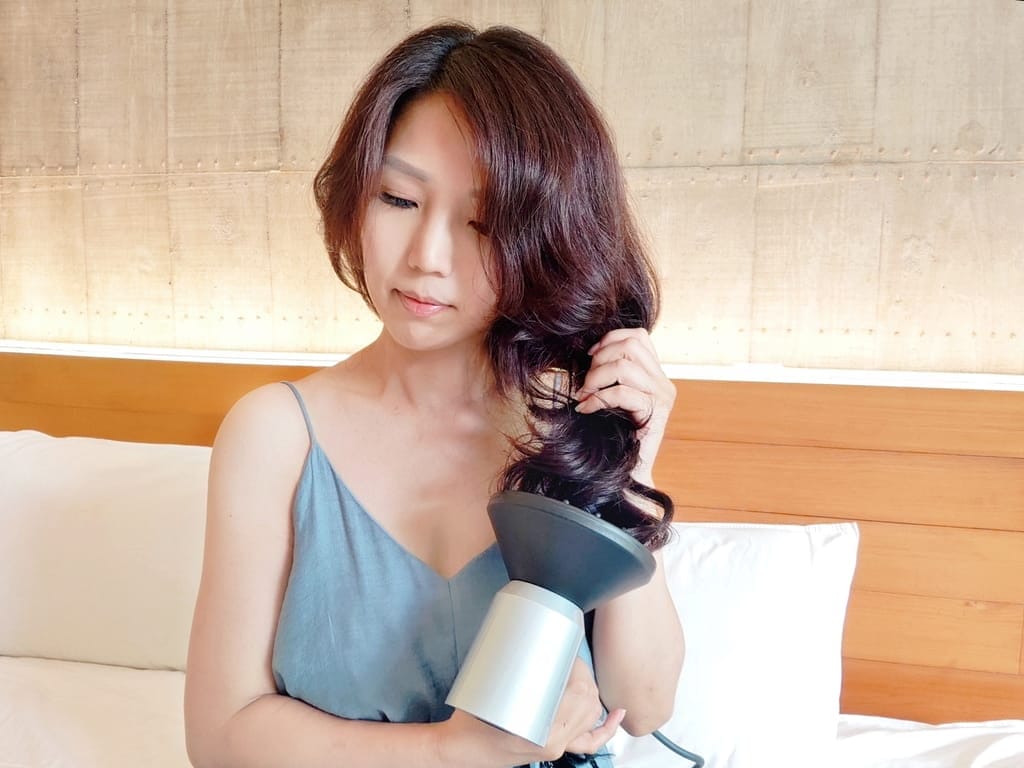 |吹風機推薦|Bmxmao MAO hair H1 水光雙效離子高速吹風機.超大風量+高濃度負離子,居家整髮好輕鬆! - 第30張圖 |吹風機推薦|Bmxmao MAO hair H1 水光雙效離子高速吹風機.超大風量+高濃度負離子,居家整髮好輕鬆!