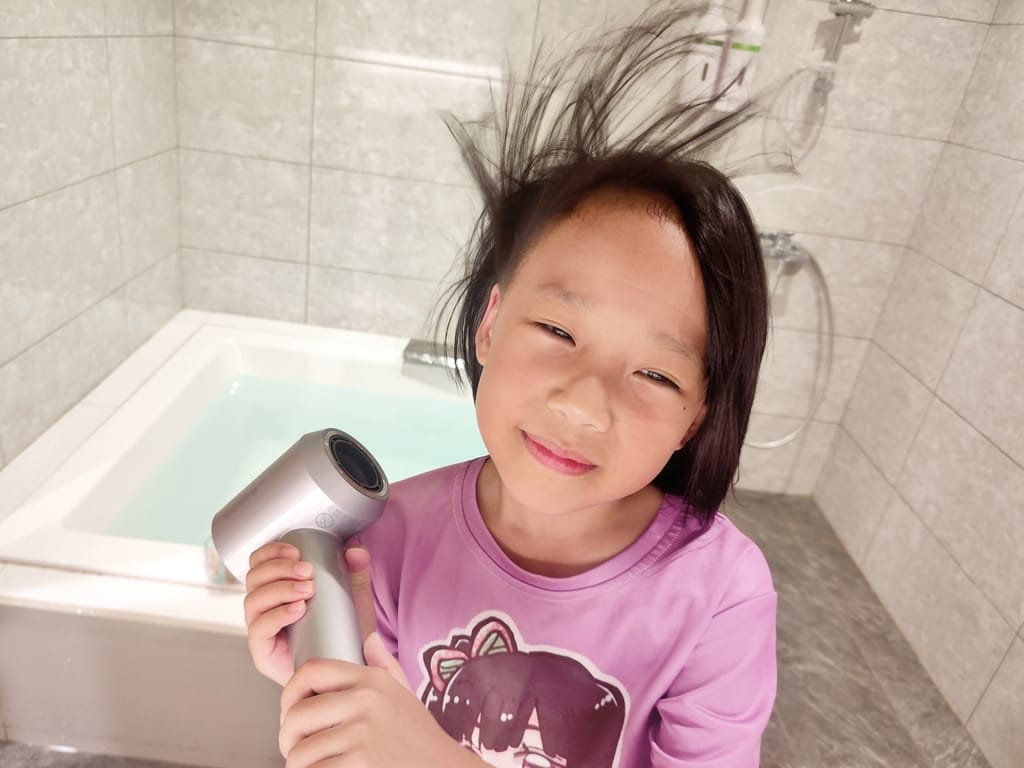 |吹風機推薦|Bmxmao MAO hair H1 水光雙效離子高速吹風機.超大風量+高濃度負離子,居家整髮好輕鬆! - 第23張圖 |吹風機推薦|Bmxmao MAO hair H1 水光雙效離子高速吹風機.超大風量+高濃度負離子,居家整髮好輕鬆!