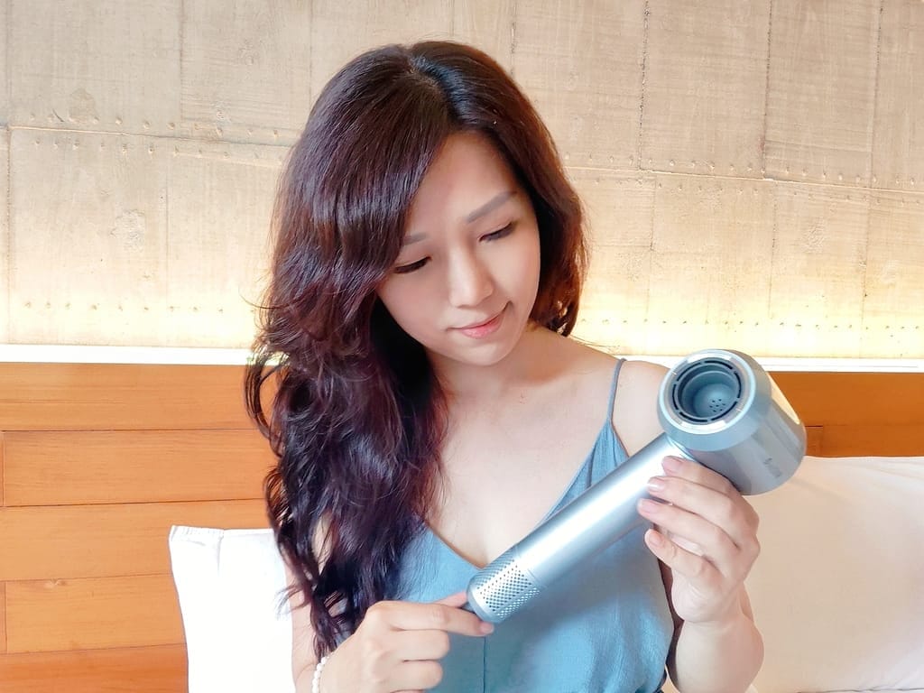 |吹風機推薦|Bmxmao MAO hair H1 水光雙效離子高速吹風機.超大風量+高濃度負離子,居家整髮好輕鬆! - 第4張圖 |吹風機推薦|Bmxmao MAO hair H1 水光雙效離子高速吹風機.超大風量+高濃度負離子,居家整髮好輕鬆!