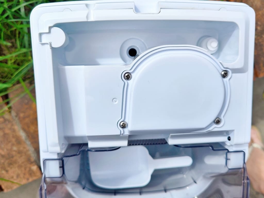 |製冰機推薦|KOHZII 康馳 全自動製冰機,快速製冰.小冰鑽顆粒冰不用等,不耗電設計! - 第9張圖 |製冰機推薦|KOHZII 康馳 全自動製冰機,快速製冰.小冰鑽顆粒冰不用等,不耗電設計!