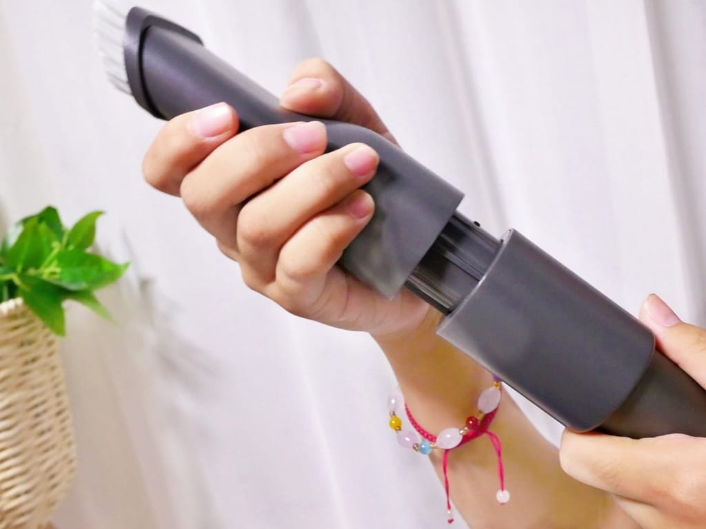 | 手持無線吸塵器推薦 | 禾聯家電 無線吸塵器,69dB低音運轉,外加護眼綠光顯塵,讓打掃更加輕鬆! - 第27張圖 | 手持無線吸塵器推薦 | 禾聯家電 無線吸塵器,69dB低音運轉,外加護眼綠光顯塵,讓打掃更加輕鬆!