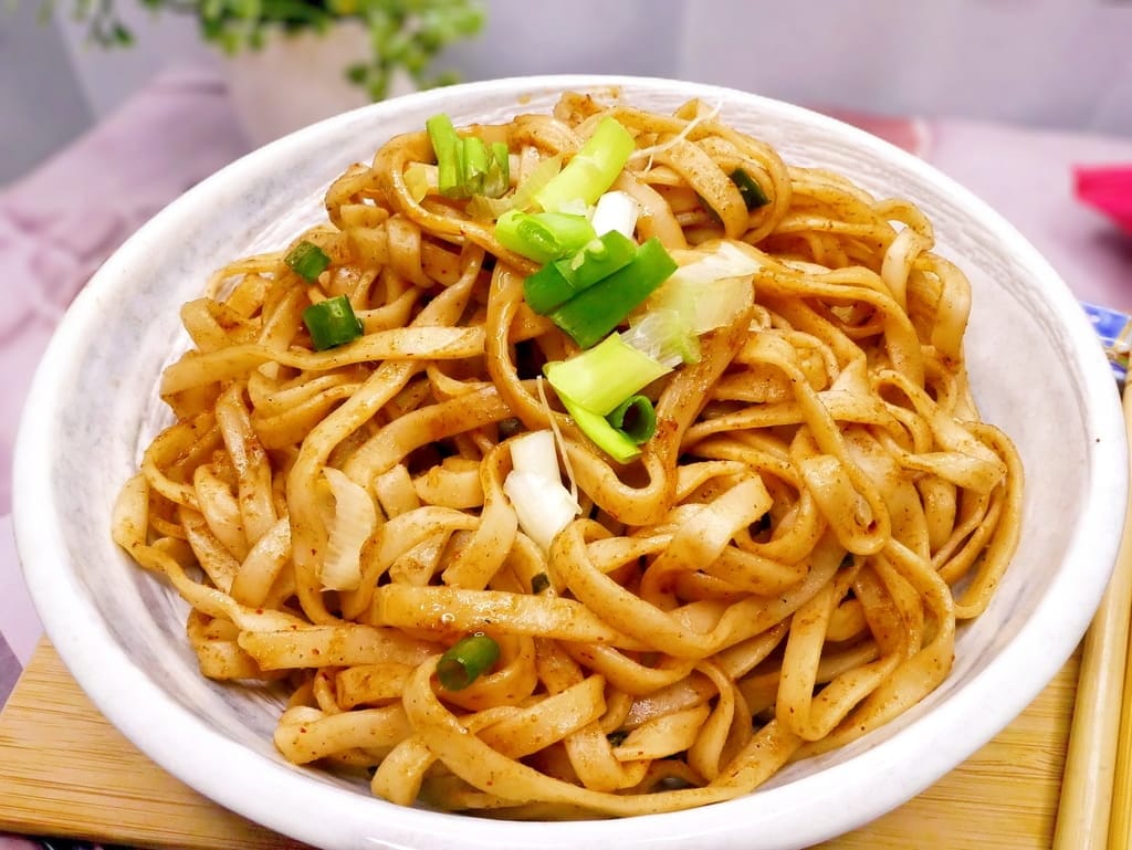 |宅配美食|發票怪獸x何秋美食聯名 雙醬拌麵.濃郁滋味,滿足無辣不歡的吃貨! - 第16張圖 |宅配美食|發票怪獸x何秋美食聯名 雙醬拌麵.濃郁滋味,滿足無辣不歡的吃貨!