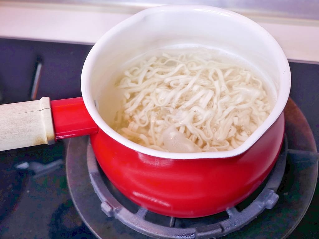 |宅配美食|發票怪獸x何秋美食聯名 雙醬拌麵.濃郁滋味,滿足無辣不歡的吃貨! - 第10張圖 |宅配美食|發票怪獸x何秋美食聯名 雙醬拌麵.濃郁滋味,滿足無辣不歡的吃貨!