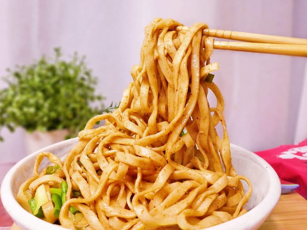 |宅配美食|發票怪獸x何秋美食聯名 雙醬拌麵.濃郁滋味,滿足無辣不歡的吃貨! - 第14張圖 |宅配美食|發票怪獸x何秋美食聯名 雙醬拌麵.濃郁滋味,滿足無辣不歡的吃貨!