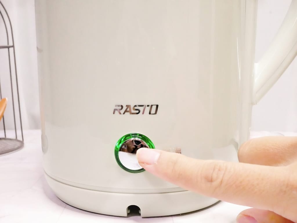 |溫控快煮壺推薦|RASTO AE2 不鏽鋼快煮壺.防止空燒/自動斷電設計,適合全家人使用.露營必備物品! - 第12張圖 |溫控快煮壺推薦|RASTO AE2 不鏽鋼快煮壺.防止空燒/自動斷電設計,適合全家人使用.露營必備物品!