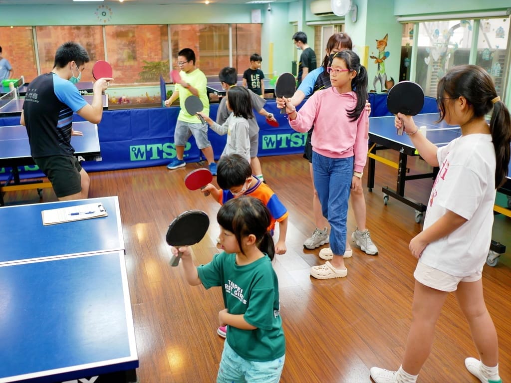 | 台北市兒童桌球訓練班 | 大安區乒乓島兒童桌球教學教室.培養兒童專注力的運動.趣味性室內運動! - 第14張圖 | 台北市兒童桌球訓練班 | 大安區乒乓島兒童桌球教學教室.培養兒童專注力的運動.趣味性室內運動!