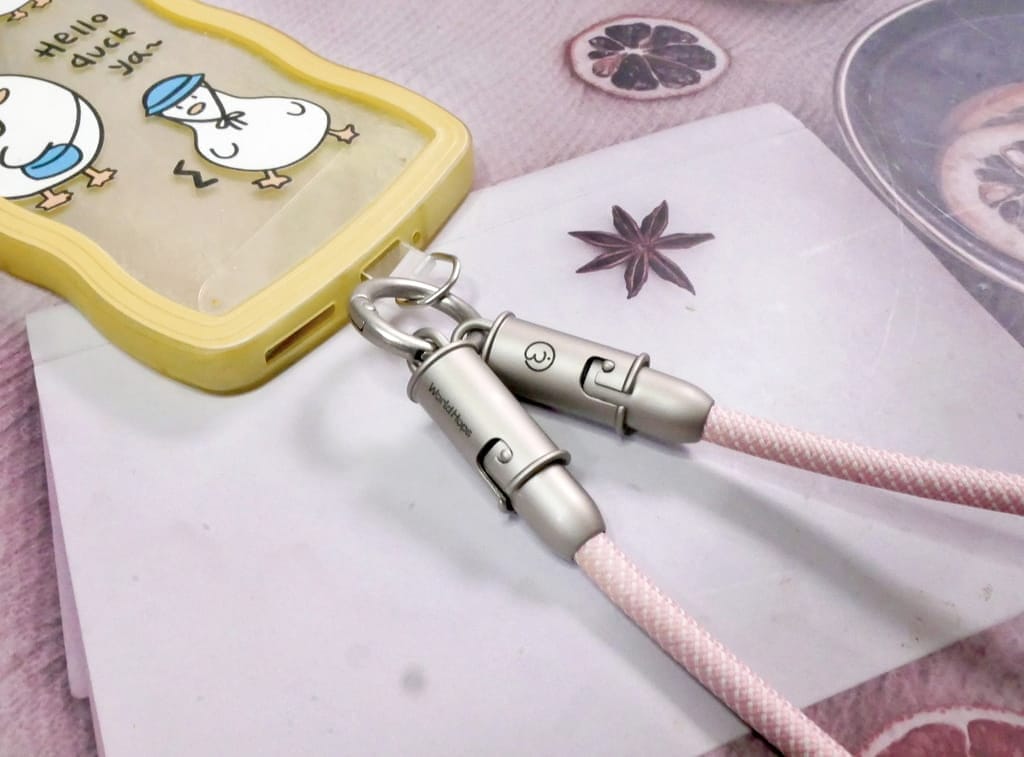 |生活好物推薦|My Strap 2合1馬卡龍手機背繩快充線.高密度雙層編織背帶.快速充電.解決出門的煩惱! - 第6張圖 |生活好物推薦|My Strap 2合1馬卡龍手機背繩快充線.高密度雙層編織背帶.快速充電.解決出門的煩惱!