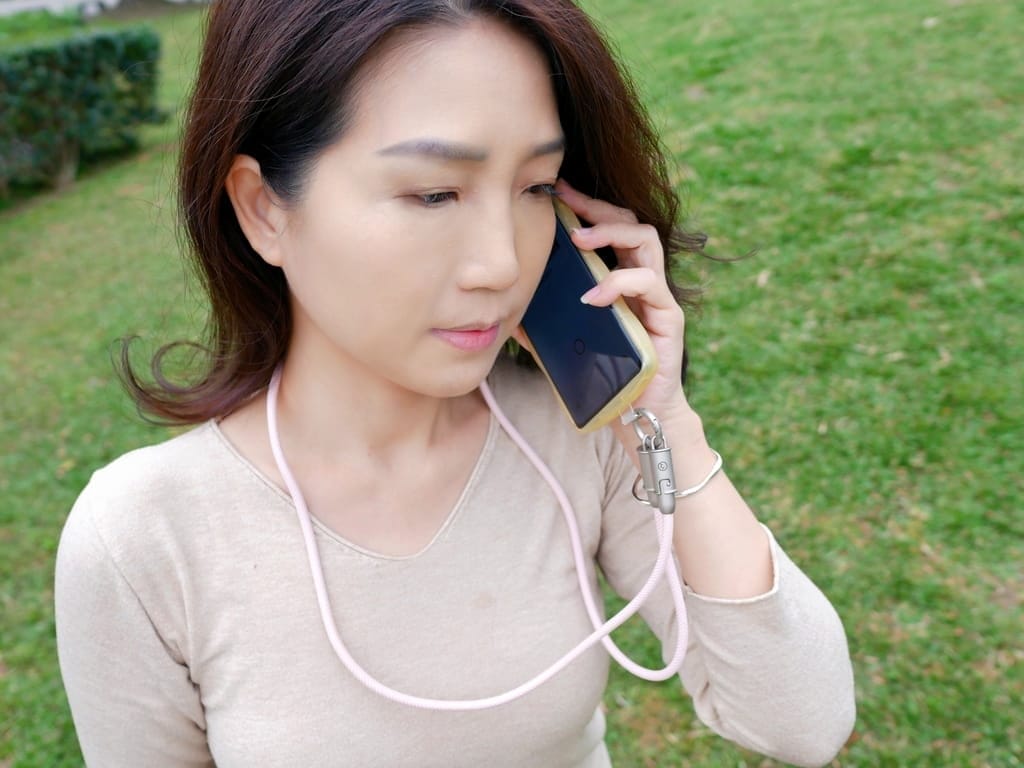 |生活好物推薦|My Strap 2合1馬卡龍手機背繩快充線.高密度雙層編織背帶.快速充電.解決出門的煩惱! - 第21張圖 |生活好物推薦|My Strap 2合1馬卡龍手機背繩快充線.高密度雙層編織背帶.快速充電.解決出門的煩惱!