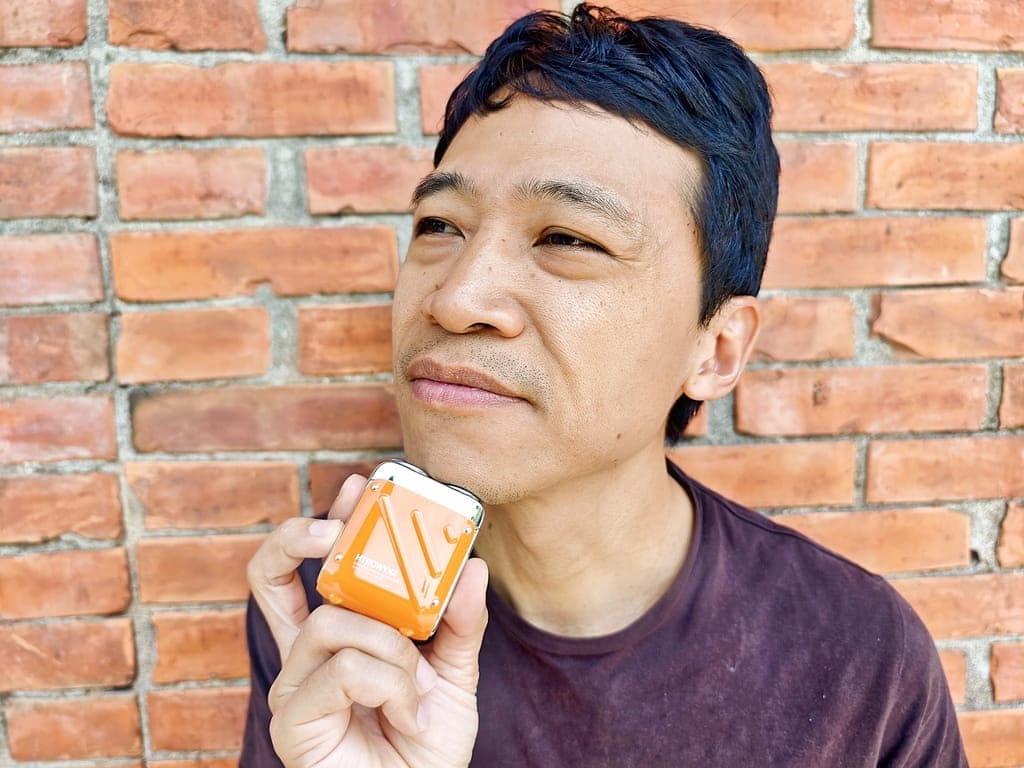 |電動刮鬍刀推薦|創維 行者雙刀頭電動刮鬍刀.行李箱造型設計.全機可水洗.可靈活貼合臉部曲線~ - 第12張圖 |電動刮鬍刀推薦|創維 行者雙刀頭電動刮鬍刀.行李箱造型設計.全機可水洗.可靈活貼合臉部曲線~