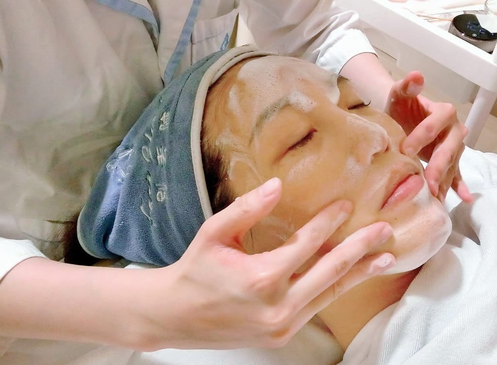 板橋美容做臉推廌│臉部保養/清粉刺/按摩/洗頭│人氣CP值超高【別丟臉美膚專門店】 - 第12張圖 板橋美容做臉推廌│臉部保養/清粉刺/按摩/洗頭│人氣CP值超高【別丟臉美膚專門店】