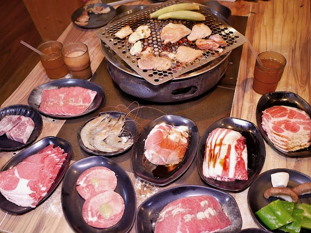 |板橋燒烤吃到飽|我!就厲害燒烤 江翠珍饌店.肉品/海鮮/甜點多種選擇.百樣食材任你選.聚餐最佳首選! - 第33張圖 |板橋燒烤吃到飽|我!就厲害燒烤 江翠珍饌店.肉品/海鮮/甜點多種選擇.百樣食材任你選.聚餐最佳首選!